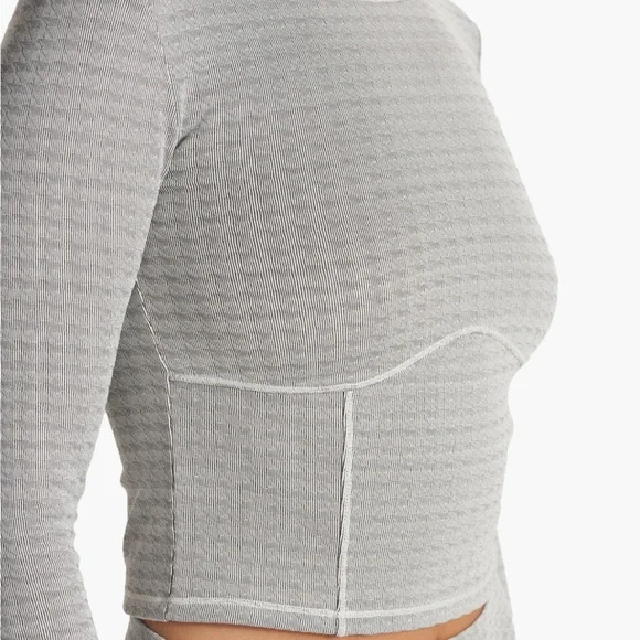 Vuori Long Sleeve Textured Chilled Out Top Houndstooth - Picture 2 of 8